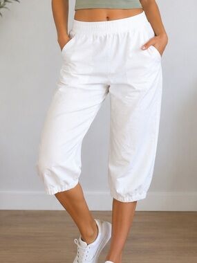 Women's White Mid-Length Bermuda Shorts with Button Tabs xl